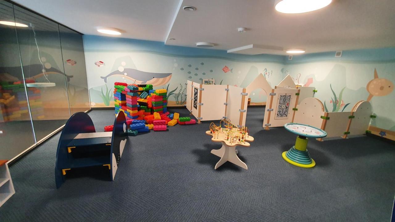 Apartament Baltyk Nadmorskie Tarasy Z Parkingiem Kolobrzeg Exterior photo